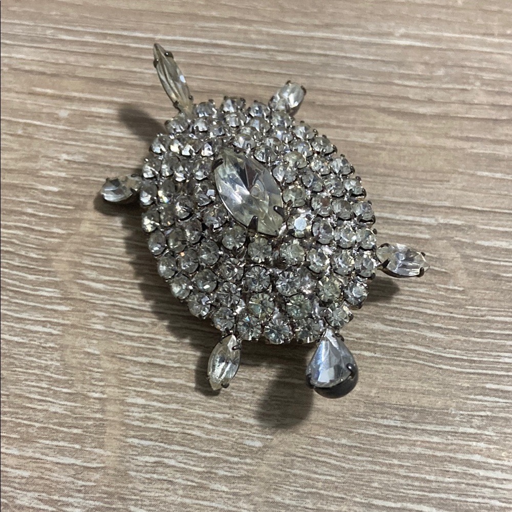 Vintage Bejewelled Turtle Silver Toned Brooch